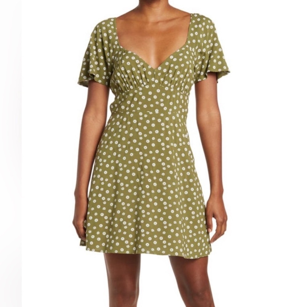NWT Abound Sz M Olive Green Ditsy Floral Daisy Babydoll Mini Dress